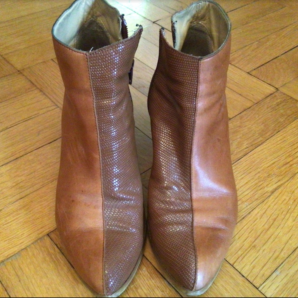 MAISON MARTIN MARGIELA BROWN CONTRAST LEATHER BOOTIES